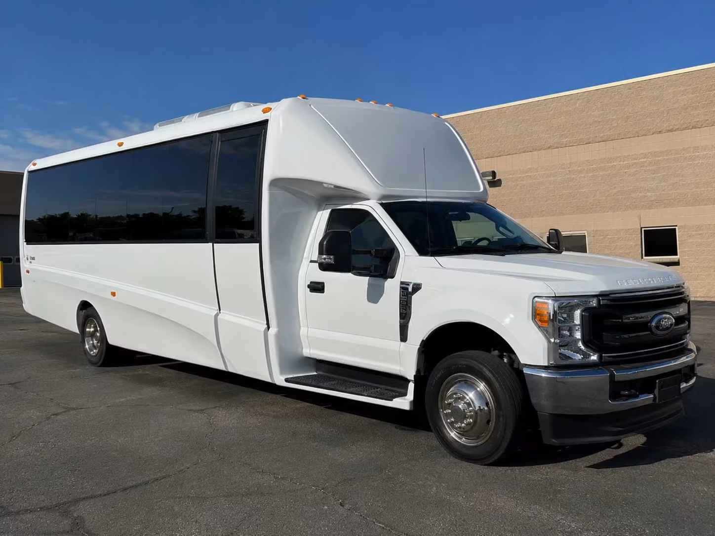 18 passenger minibus