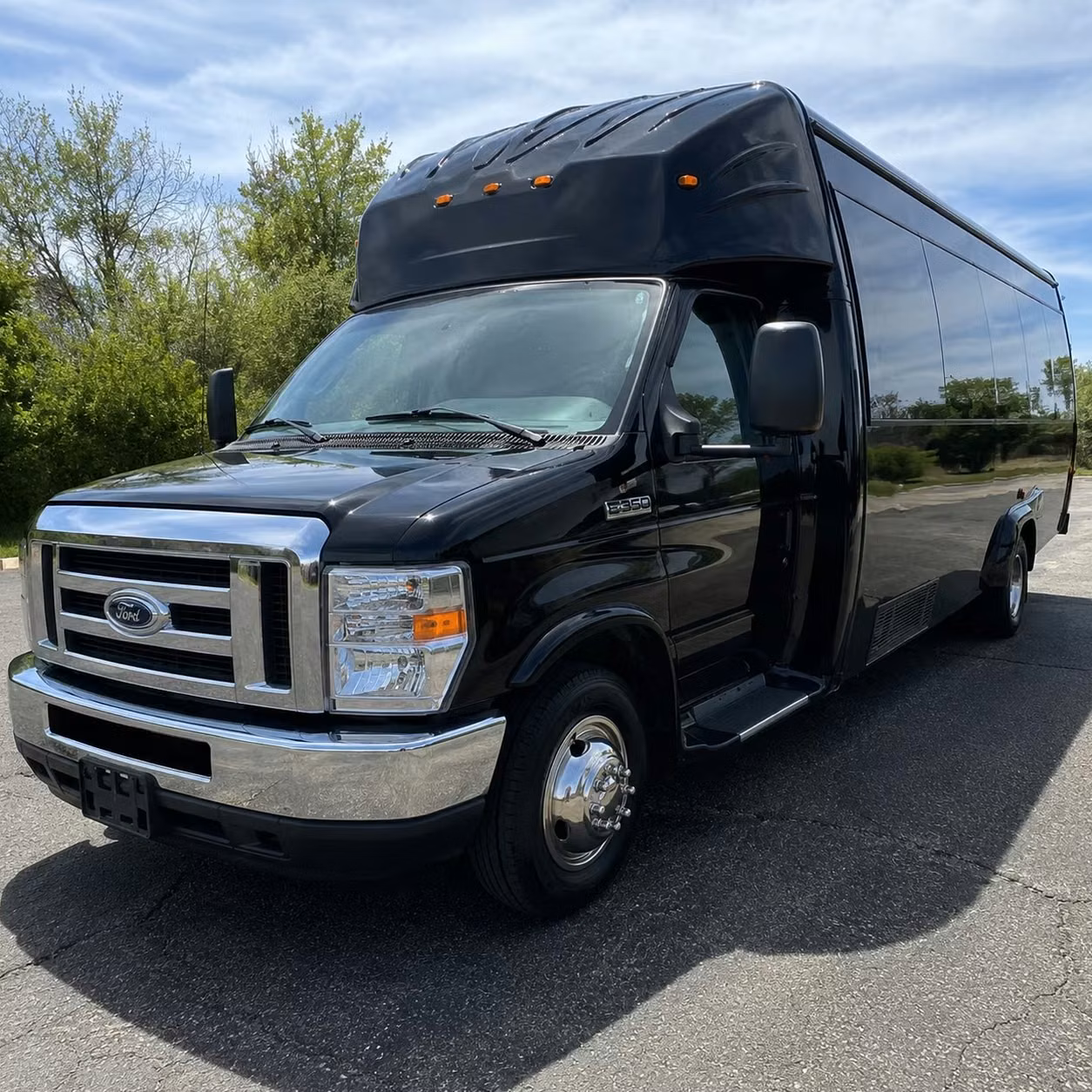 browse party buses and charter buses built for prom night in peabody