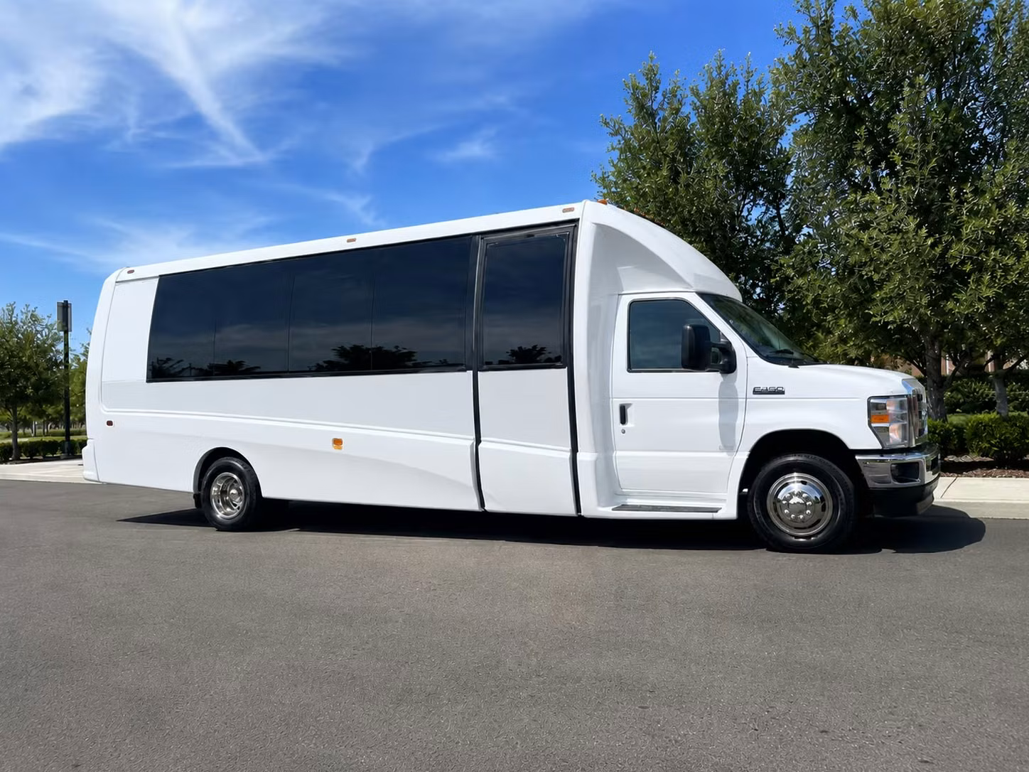 minibus rentals in peabody for smaller concert groups