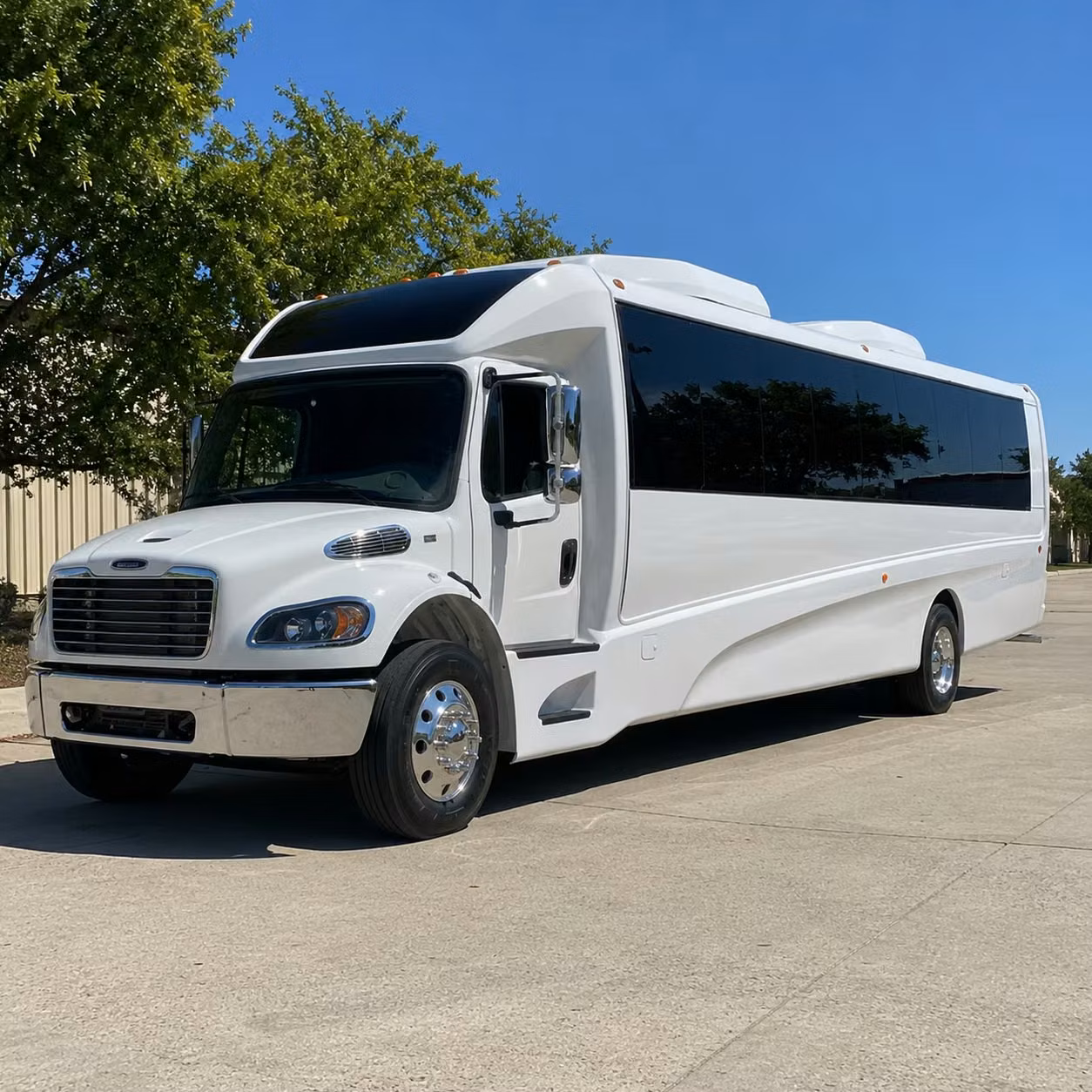peabody 20 passenger minibus rental